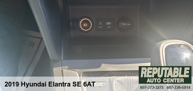 2019 Hyundai Elantra SE 6AT
